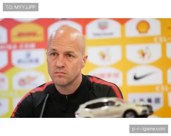 克鲁伊夫的遗产：足球革命者如何重塑现代比赛的战术与理念