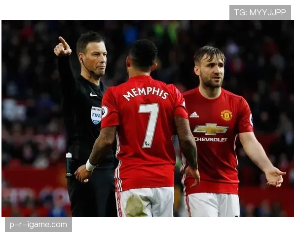 伯恩利球迷大规模抗议，球场内外反对声浪持续升级